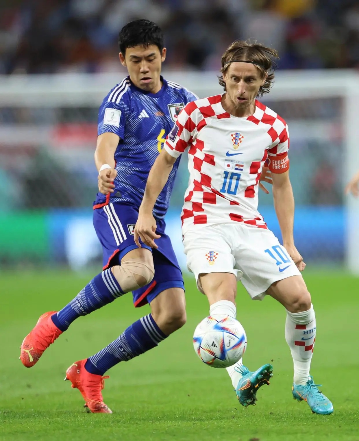 荷兰队力克克罗地亚，晋级决赛的简单介绍