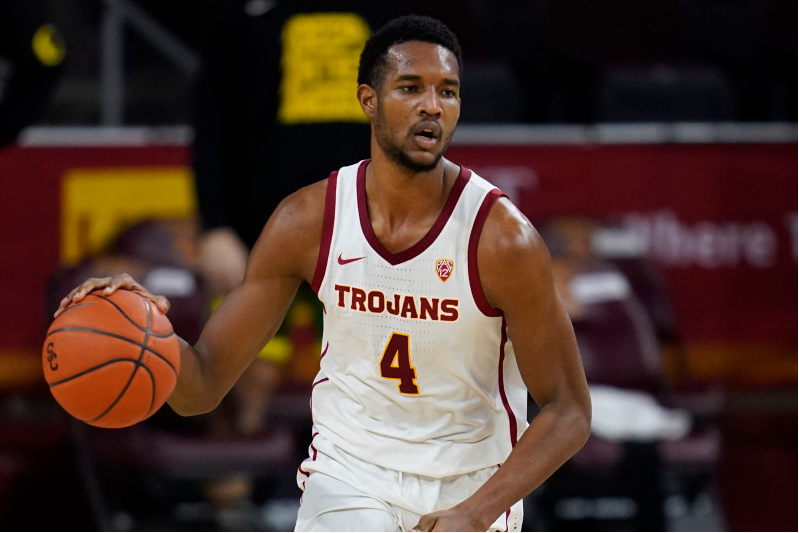 火箭队大将伤愈复出，重返球场闪耀的简单介绍