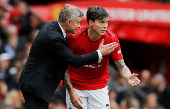 关于皇踢赞助商，与队员合约续约的信息