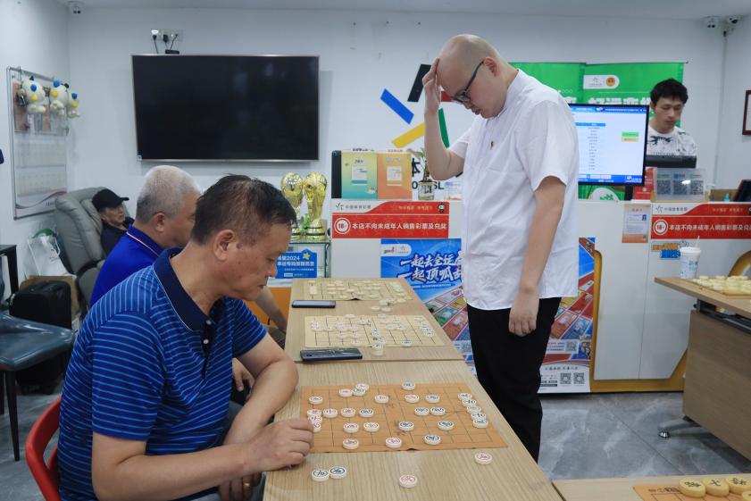 国际比赛上演精彩对弈引人入胜