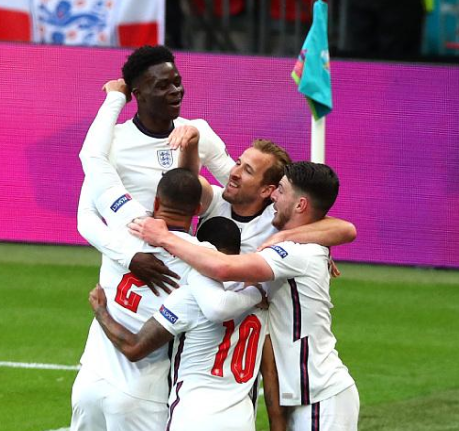 包含白俄罗斯队遭逆境，欧洲杯出局风险增加的词条