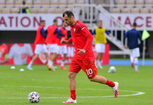 奥地利队大胜马其顿队，出线淘汰赛