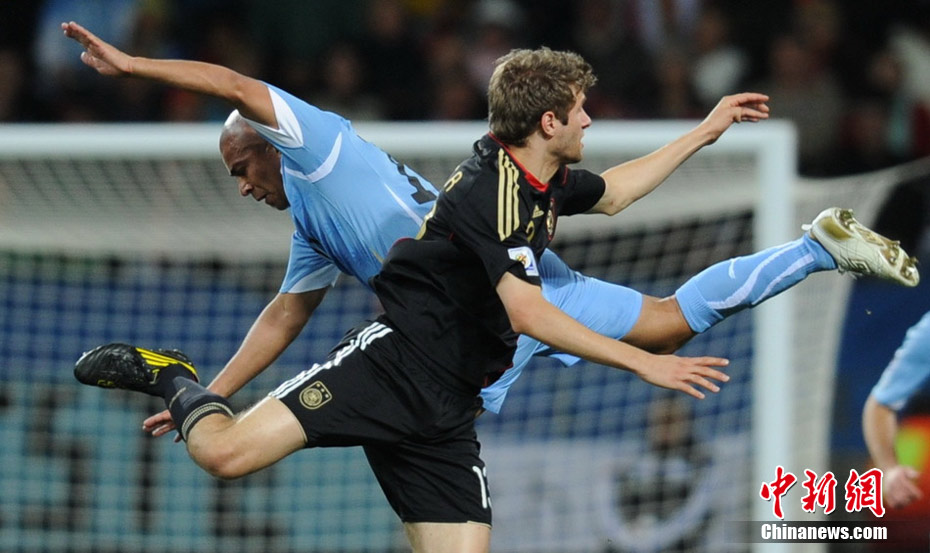 德国碾压乌拉圭，卡瓦哈尔带队取胜